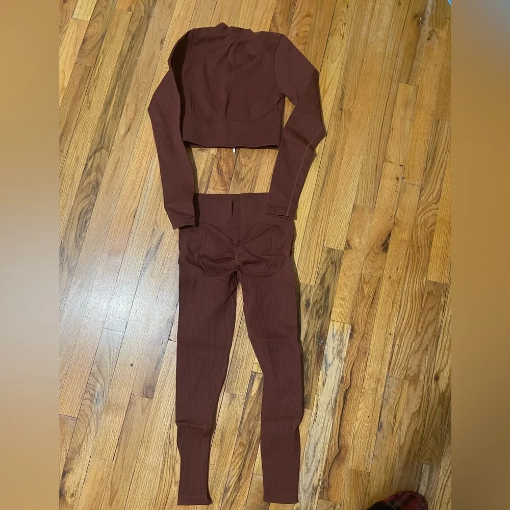 Brown Ribbed Two-Piece Set - Picture 2 of 3